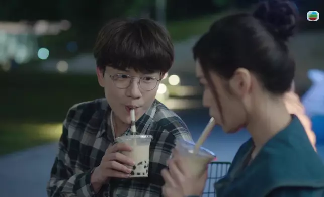 邵展鵬滿口歪理氹梁超怡做不道德交易。