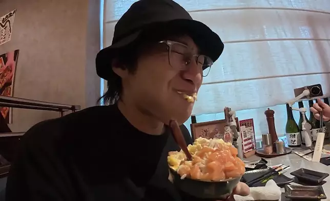 坤哥呢幾吓表情好經典。