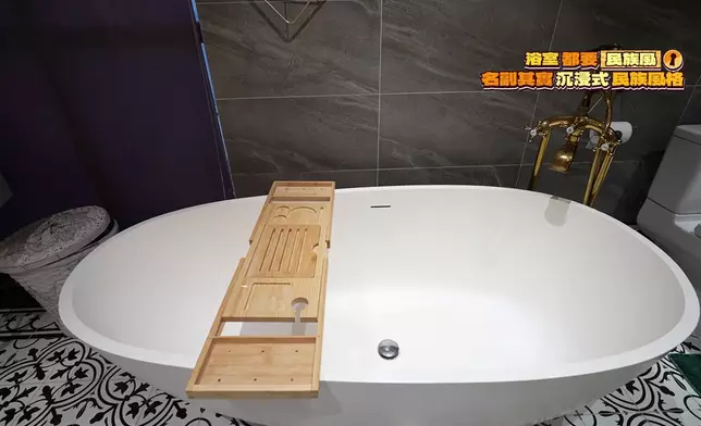 Gucci為太太精心設計的洗手間備有桑拿房。