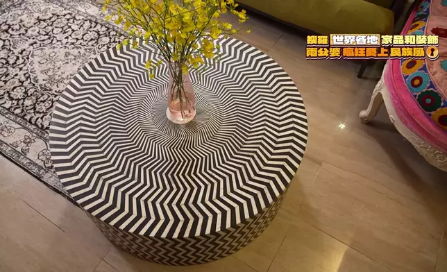 Barbie最愛的牛骨茶几重達20公斤。