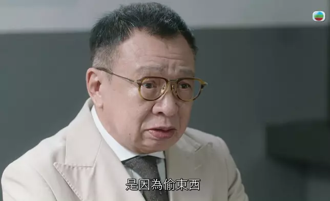 因為佢本身係硬繃繃、不擅辭令嘅人，所以佢嘅開場白都有啲硬繃繃，同時亦都表達咗洪官要開始呢段說話需要好大勇氣。