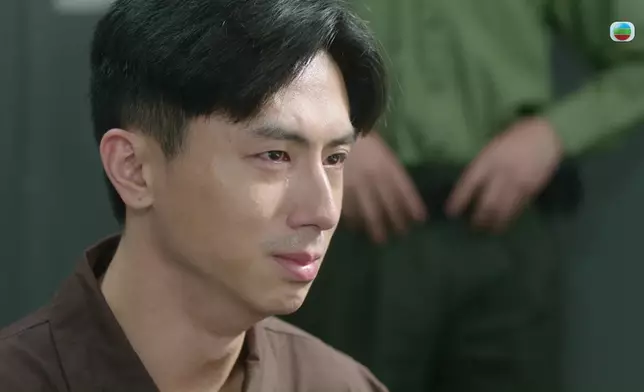 然後逐漸佢被許紹雄嘅「我愛你」自白感動。