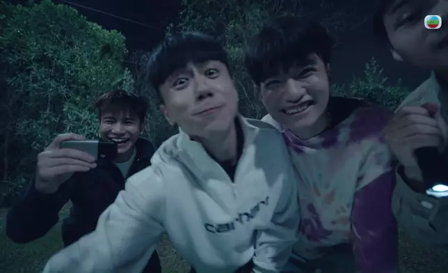 蔥頭同林俊其嘅對望真係好有愛。