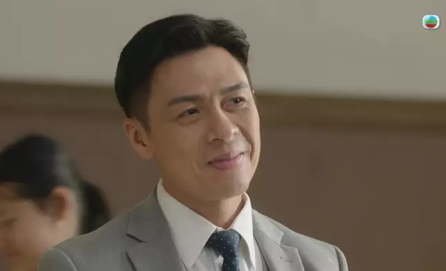 啲笑容真係點解可以咁衰格。