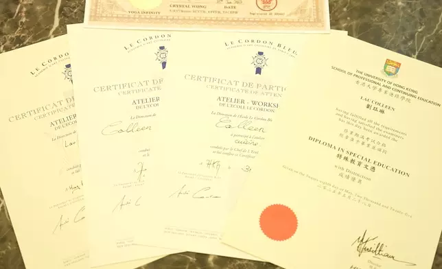 可嵐增值自己，成功考取多個專業資格。