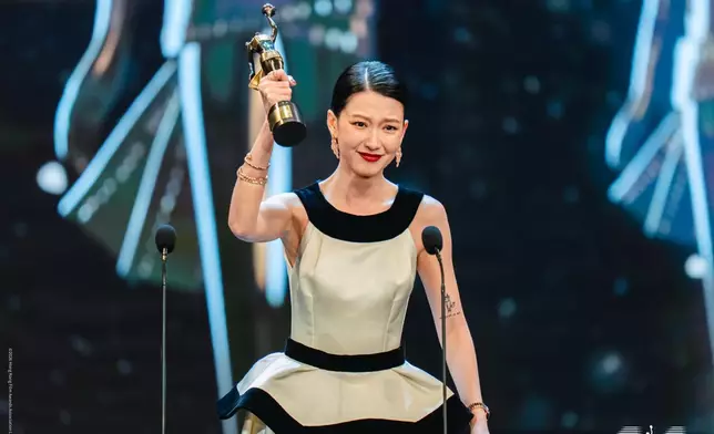 最佳女主角 - 廖子妤《像我這樣的愛情》。香港電影金像獎fb圖片