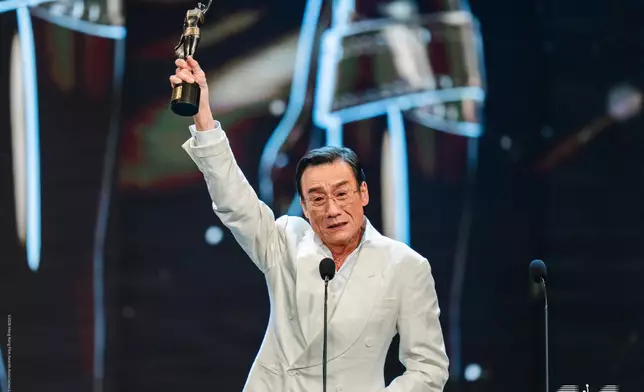 最佳男主角 - 梁家輝《捕風追影》。香港電影金像獎fb圖片