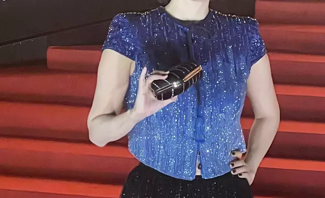 闊別影壇女星盛裝亮相，章子氣場十足行紅地氈。巴士的報記者攝