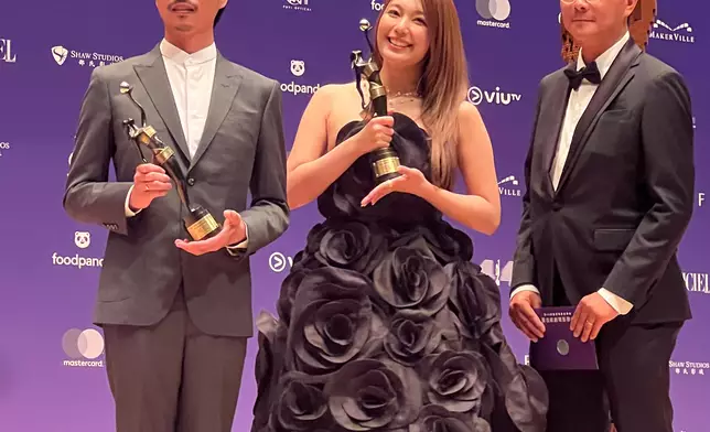 最佳原創電影歌曲 - 黃淑蔓、梁栢堅、崔展鴻《華富一號》 《再見UFO》。巴士的報記者攝