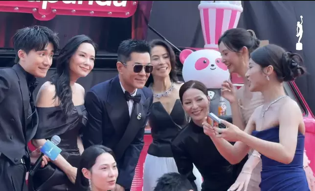 《尋秦記》一眾演員接受訪問。直播截圖