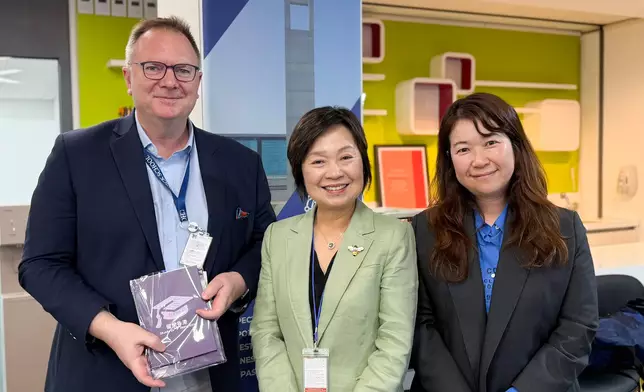 蔡若蓮 Christine Choi FB