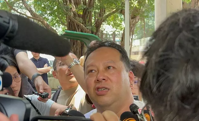 鍾生先表示，即使換樓，無錢裝修也很難生活，盼望政府或前線團體能提供裝修津貼或其他支援。巴士的報記者攝