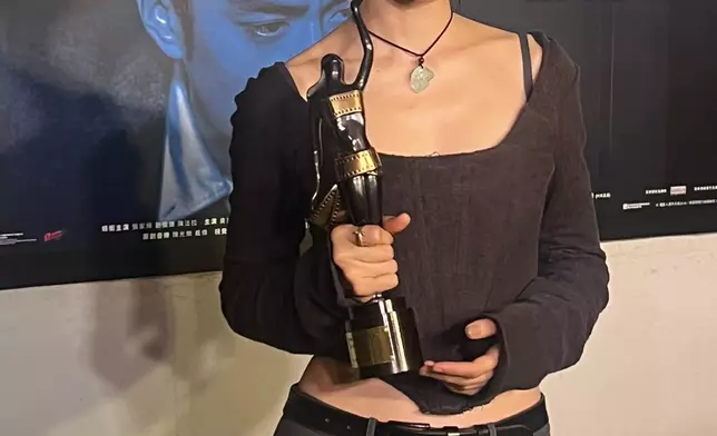 她表示最想跟元華合作拍功夫片，因自己好鍾意電影《功夫》，仲話柔軟度唔錯，可以做「打女」。（本網記者攝）