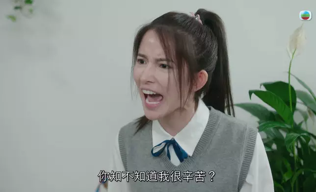 Amber呢吓勁激動，好有Feel，聽埋聲更震撼，完全感受到佢打從心底發出嘅怒吼。