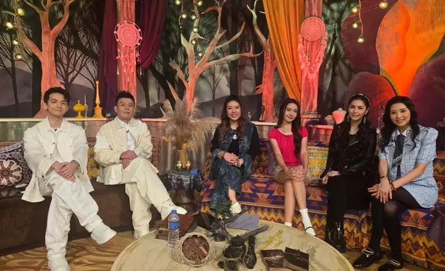 《師傅點算》首播請齊三位師傅︰通靈師In Lee、塔羅占卜師羅泳嫻及三駕道長趙嘉寶坐鎮。