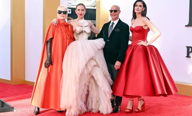 四大主角齊集。