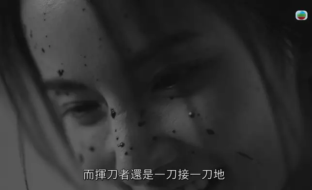 而Amber演繹嘅瘋狂狀態，亦同時令唔少網民有心理陰影。無論邊一種情緒都觸動到網民，證明佢真係演得好。