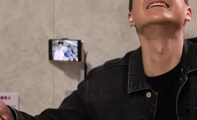 呢個係透緊大氣嘅朱仔。