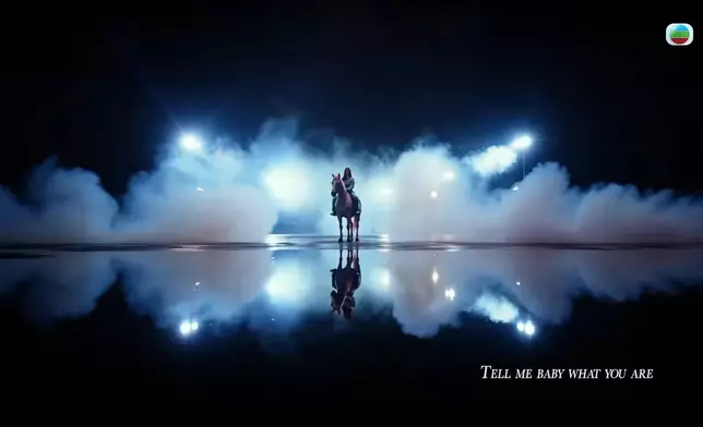 好想知呢位係邊位，得佢一個有馬騎！