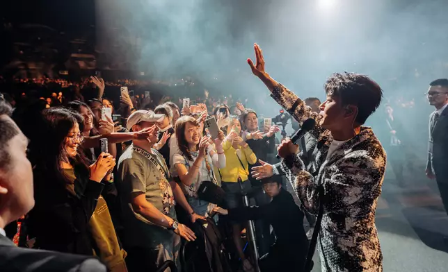 李克勤日前一連兩晚於澳門倫敦人開show