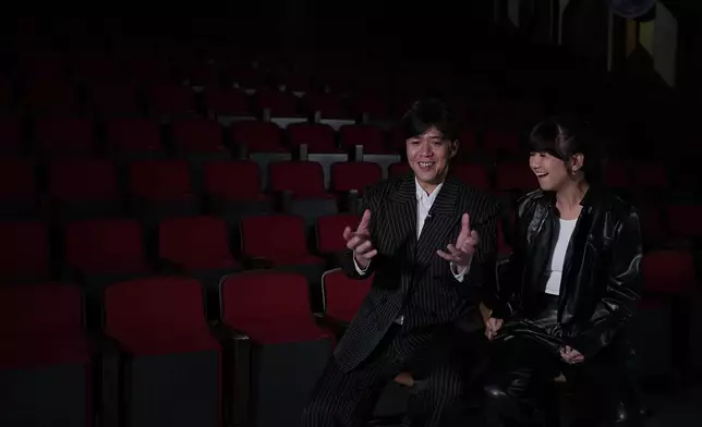 亦偉模仿宓婕的語氣和動作，重演女方鬧老公的畫面。