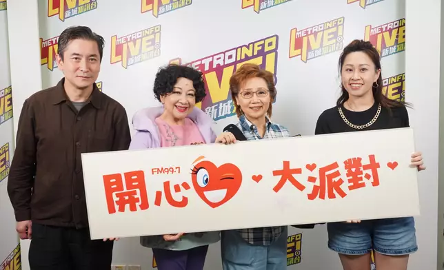 左起：范振鋒、薛家燕、張德蘭、思敏