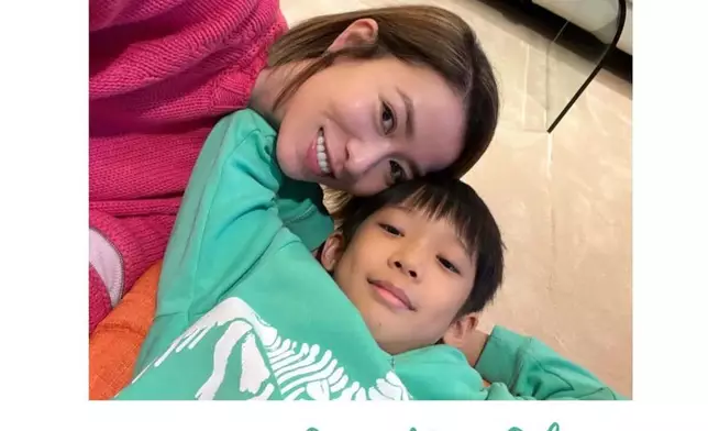 TJ曾在社交平台出PO向契媽示愛。