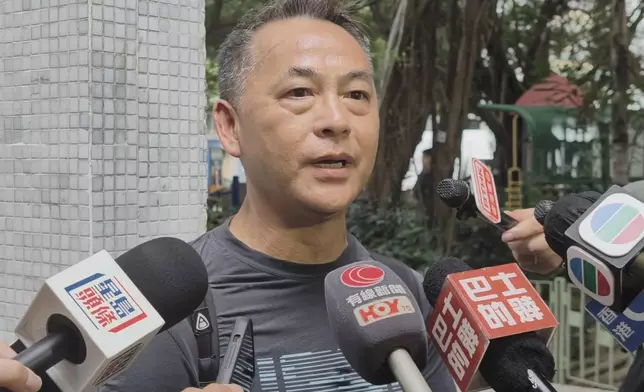 張先生。巴士的報記者攝