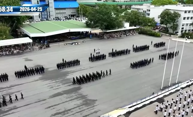 香港警察學院早上舉行結業會操。香港警察FB視頻截圖