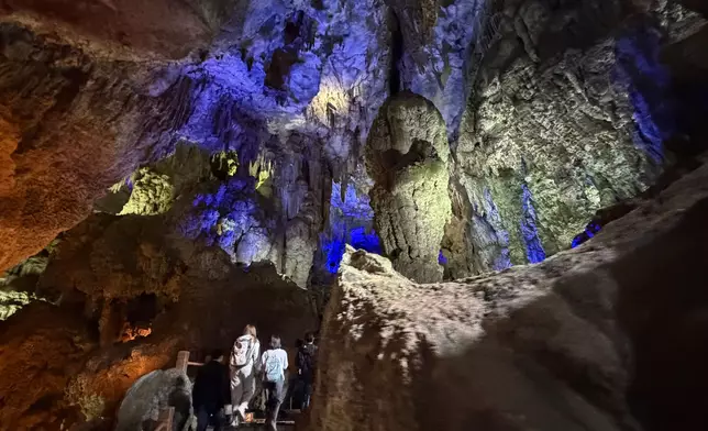 織金洞世界地質公園的溶洞。巴士的報記者攝
