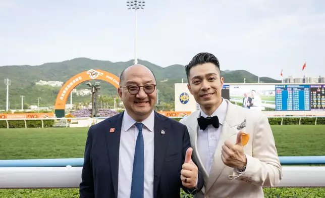 周柏豪開心可以現場見證香港馬壇兩大王者出戰。