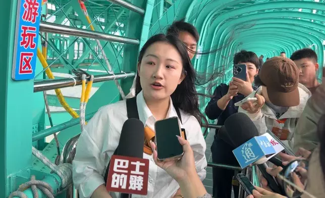 參與「步步驚心」項目的貴州市民聶采琦。巴士的報記者攝