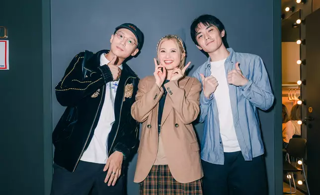 不少圈中好友到場支持。