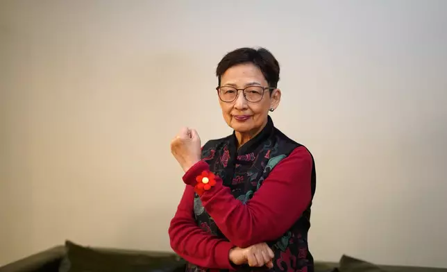 演員馮素波表示，自己亦曾體罰兒子，但後來明白應與孩子溝通、講道理。