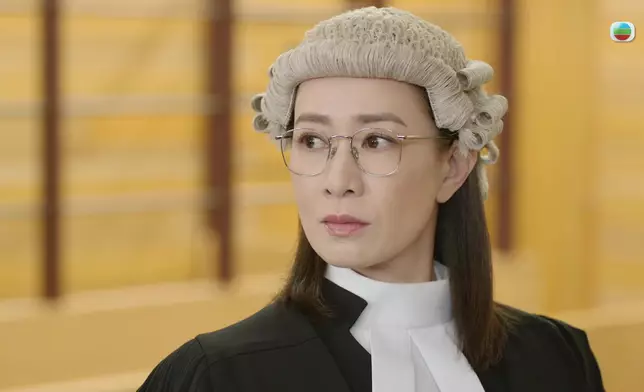 阿佘與陳煒將展開火花四濺的世紀之戰，鬥智鬥力鬥急才鬥口才兼大鬥演技。