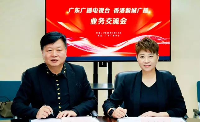 廣東廣播電視台音樂之聲副總監陳石先生、新城廣播有限公司總經理—項目及商業事務朱靜宜小姐