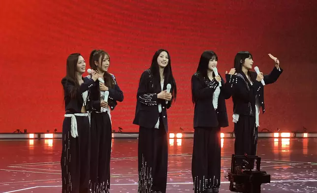 年度榜樣海外團體 - Apink