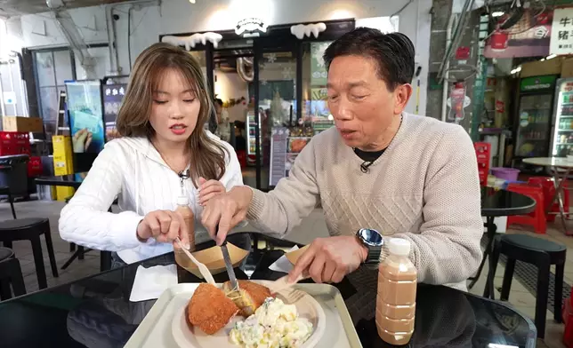 陳師傅帶波波到石峽尾食流心芝士吉列豬扒。