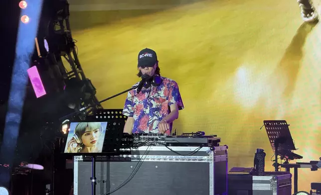 音樂會主持黃志淙化身為DJ