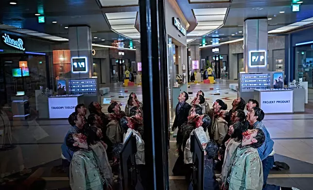 《屍殺禁區》是《屍殺列車》賣座導演延尚昊全新喪屍驚悚力作。