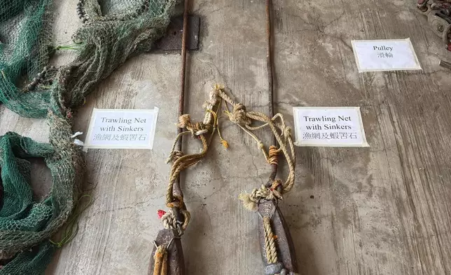 警方重申，非法拖網或使用蛇籠的捕魚方法，不但違反相關法例，更會對海床及海洋生態造成嚴重破壞。