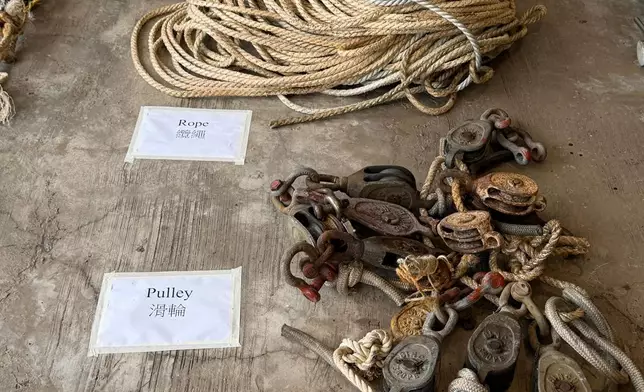 警方重申，非法拖網或使用蛇籠的捕魚方法，不但違反相關法例，更會對海床及海洋生態造成嚴重破壞。