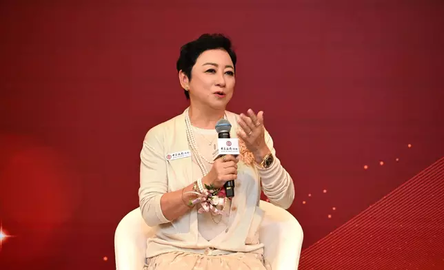 62歲「曲奇皇后」謝寧昨日（27日）出席中銀香港「退優‧新活」啟動禮，分享凍齡心得。