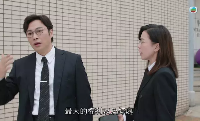 而只要珈嘉一有事，佢嘅眼神就唔同晒，好有為母則強嘅感覺。