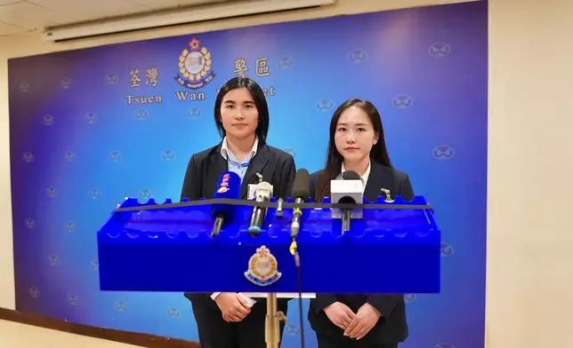 謝宛儒（左）和張穎然（右）向傳媒簡報案情。