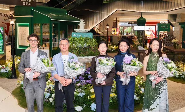 「最美星二代」之稱的新世代歌手林愷鈴（Ashley）與氣質女神龔慈恩（Mimi）擔任開幕嘉賓。