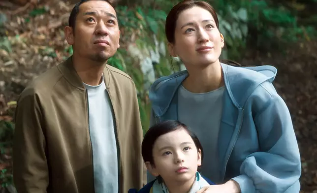 日本大導演是枝裕和自編自導新作《再生家族》，入圍第79屆康城影展主競賽單元，是他第十度出戰康城。