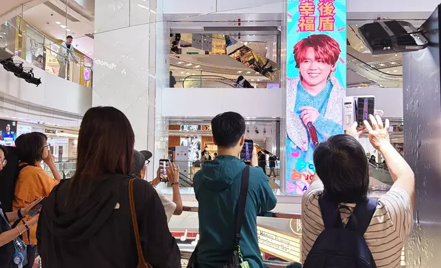 姜糖們齊集於皇室堡打卡