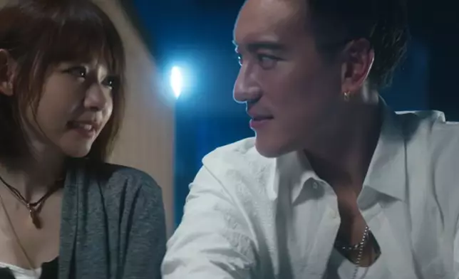 林明禎去年推出首支廣東歌《十點後 熄電話》，邀得台灣帥哥王陽明擔任MV男主角