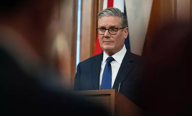 英國首相施紀賢（Keir Starmer）於2026年4月1日周三在倫敦唐寧街舉行記者會上發言。（美聯社圖片/Frank Augstein，Pool） AP圖片